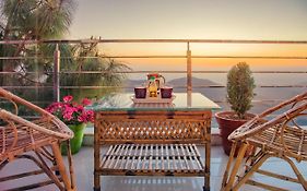 Himalyan Basera I Pvt Balcony I Serviced Apt I By Exotic Stays